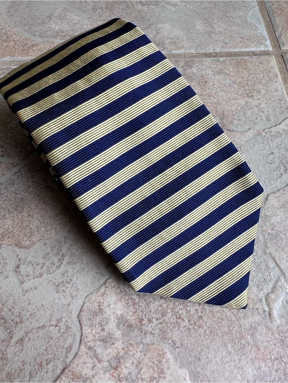 Brooks Brothers Makers Silk Tie Navy Yellow Gold Stripe Vintage Necktie USA​